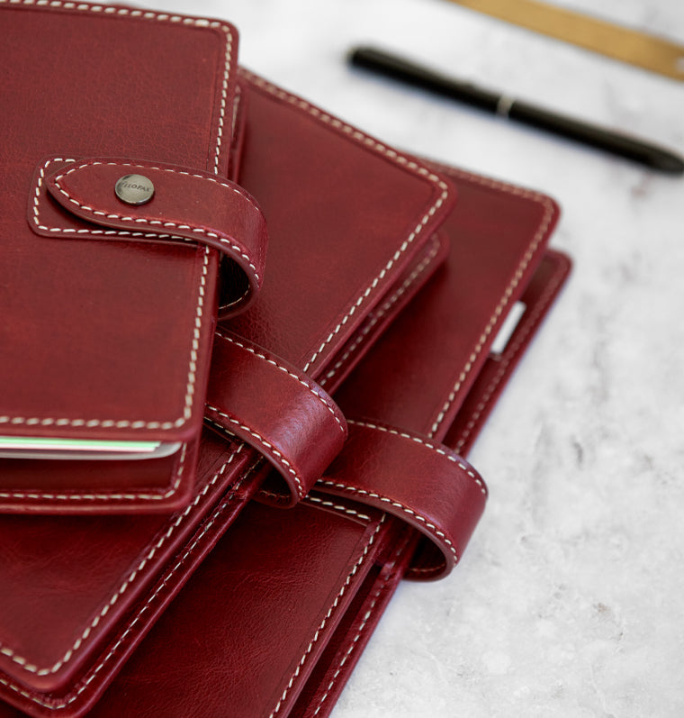 Malden Pocket Leather Organizer in Burgundy