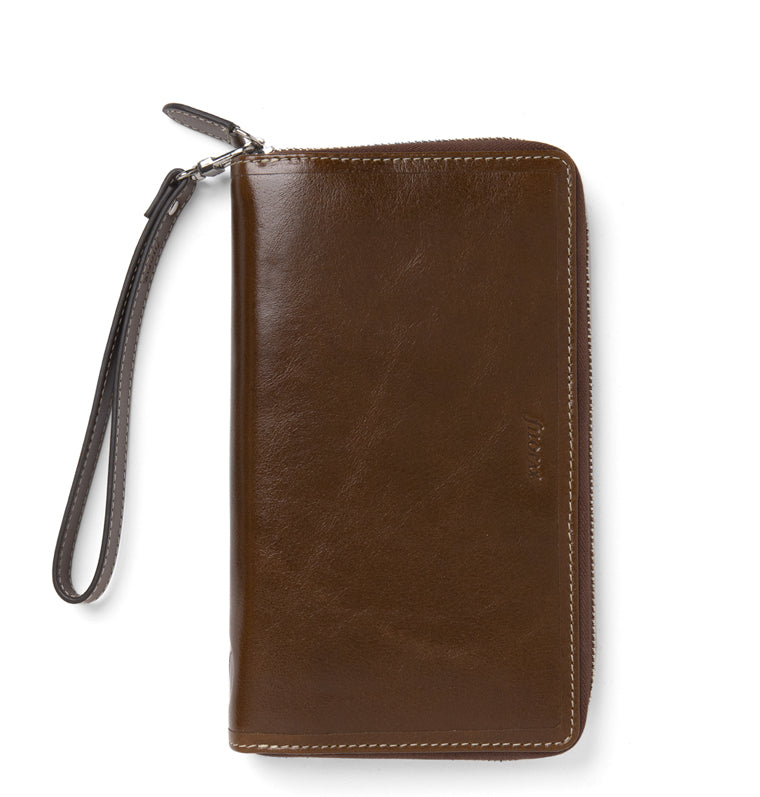 Filofax ブラウン レザー マルチケース Malden Leather Organizer - Personal Compact Zip | Filofax – Filofax CA